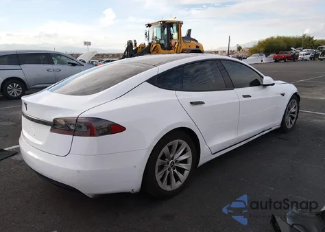 2016 Tesla Model S 60D/70D/75D/85D/90D z USA, uszkodzony, nr VIN 5YJSA1E22GF149608